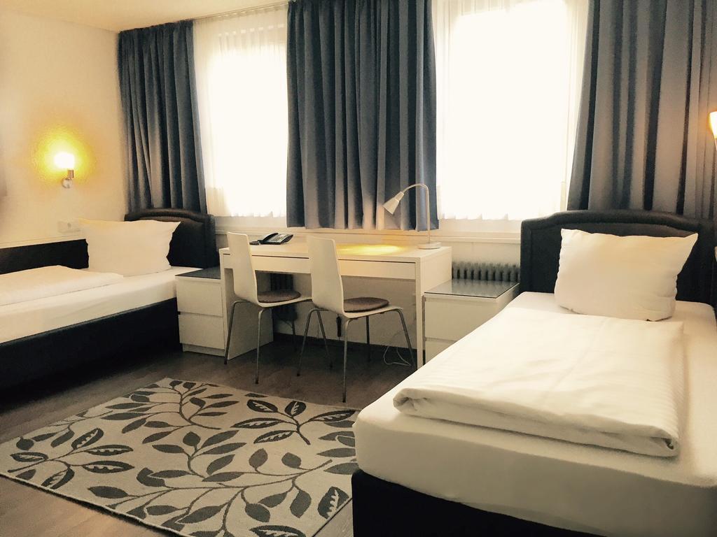 Hotel Waldhorn Stuttgart Pokój zdjęcie